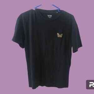 Pac Cares butterfly graphic tee short sleeved in black size small.